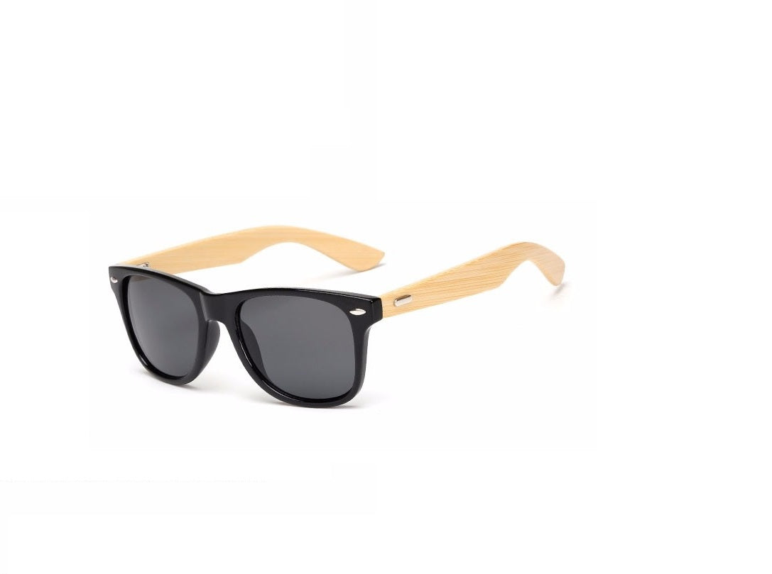 Woody sunglasses black. Steal the show with these bamboo glasses!